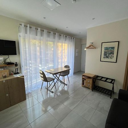 Appartement Au Calme Dans Un Espace Arbore Tourrettes-sur-Loup Exterior photo